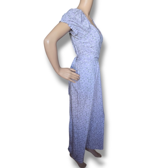 HOLLISTER Women's Lilac Ditsy Floral Print Wrap Front Jumpsuit - Picture 6 of 16
